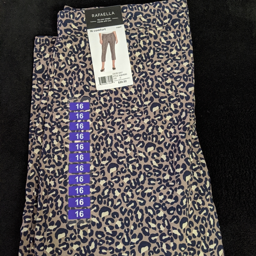 Rafaella Leopard Print Capri